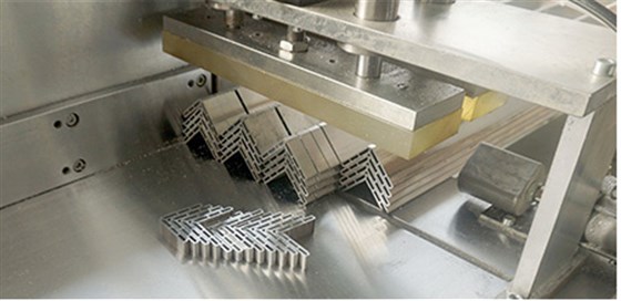 全自動(dòng)角碼機(jī)