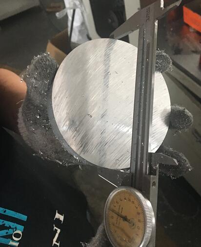 鋁棒切割機(jī)DS-A400實現(xiàn)直徑11公分大實心鋁棒鋸切【常熟】